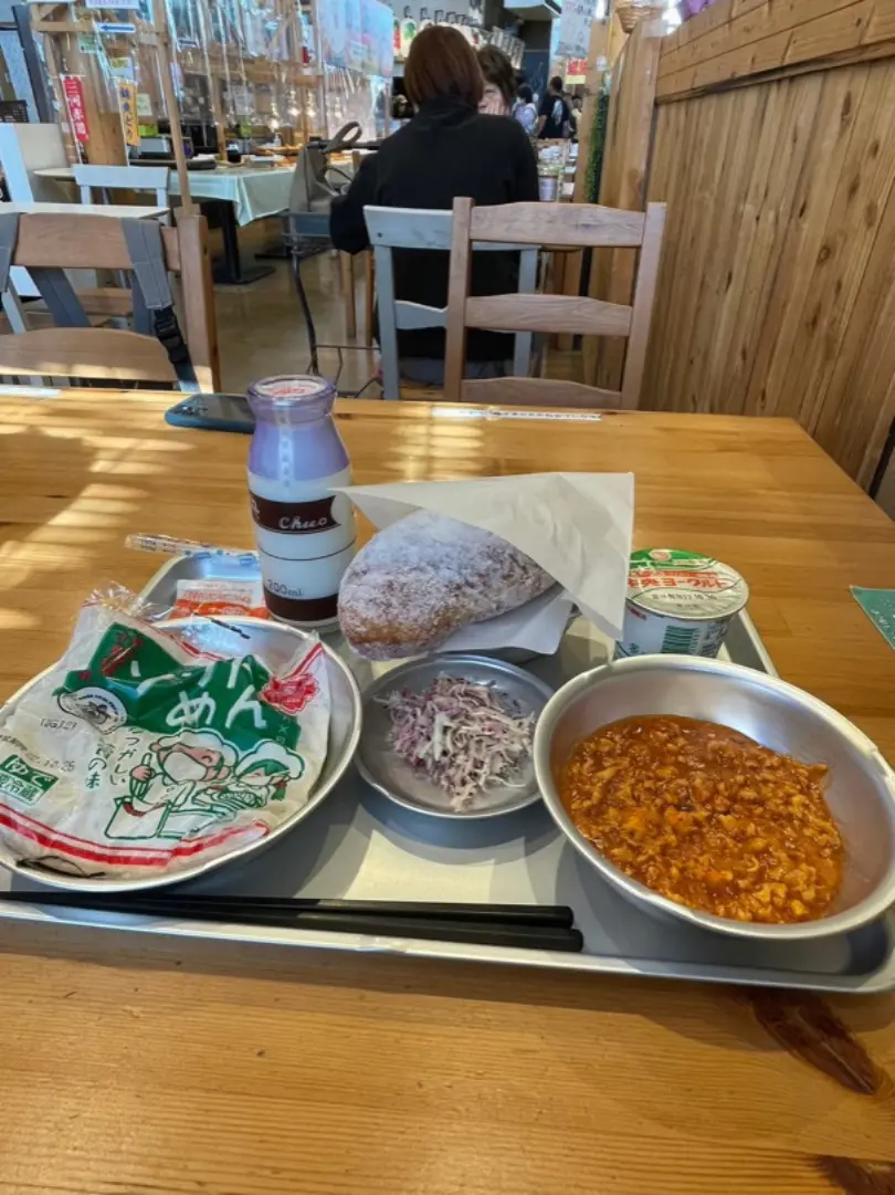 kyusyoku.jpg (497.4 kB)